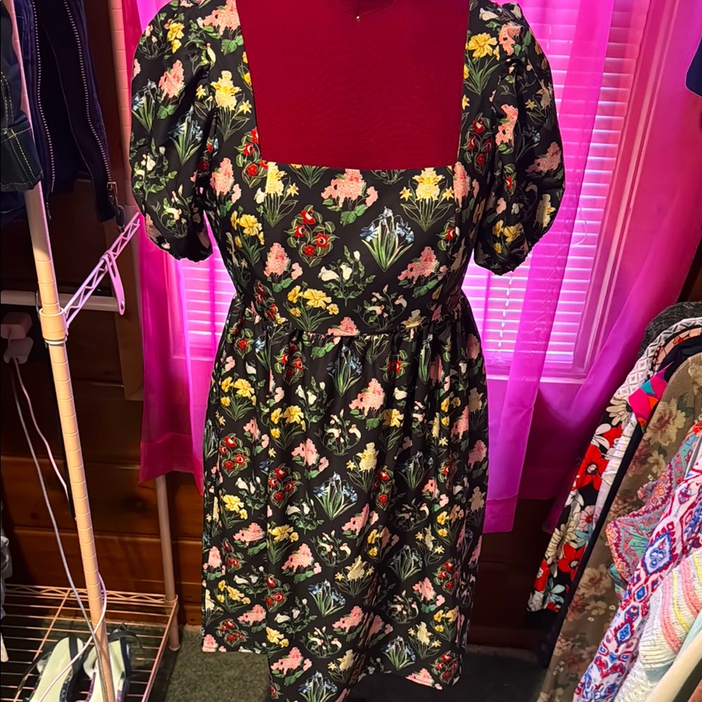 SUNDAY UP NWOT BLACK PUFF SLEEVES FLORAL DRESS SMALL